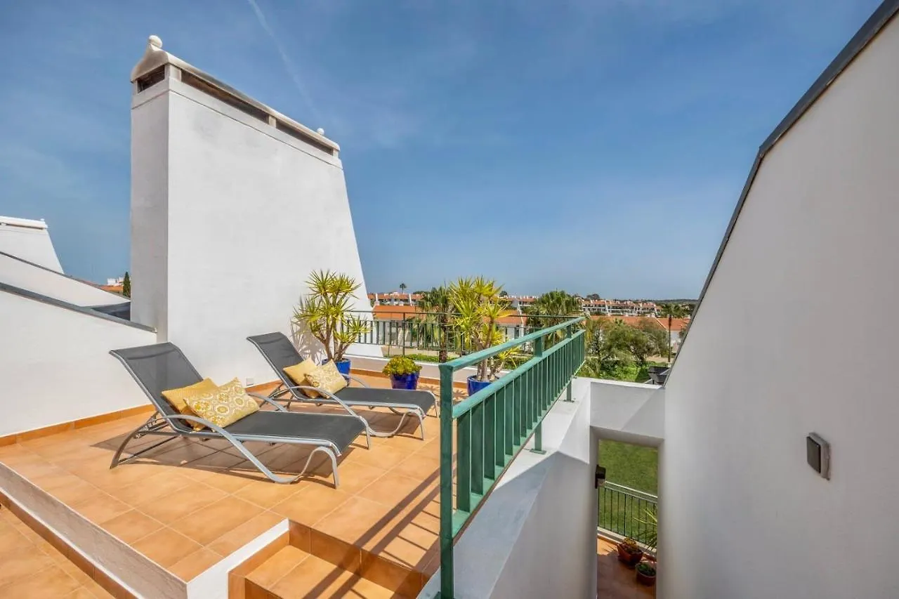 Apartment Vila Sol With Pool, Garden & Rooftop Terrace Quarteira