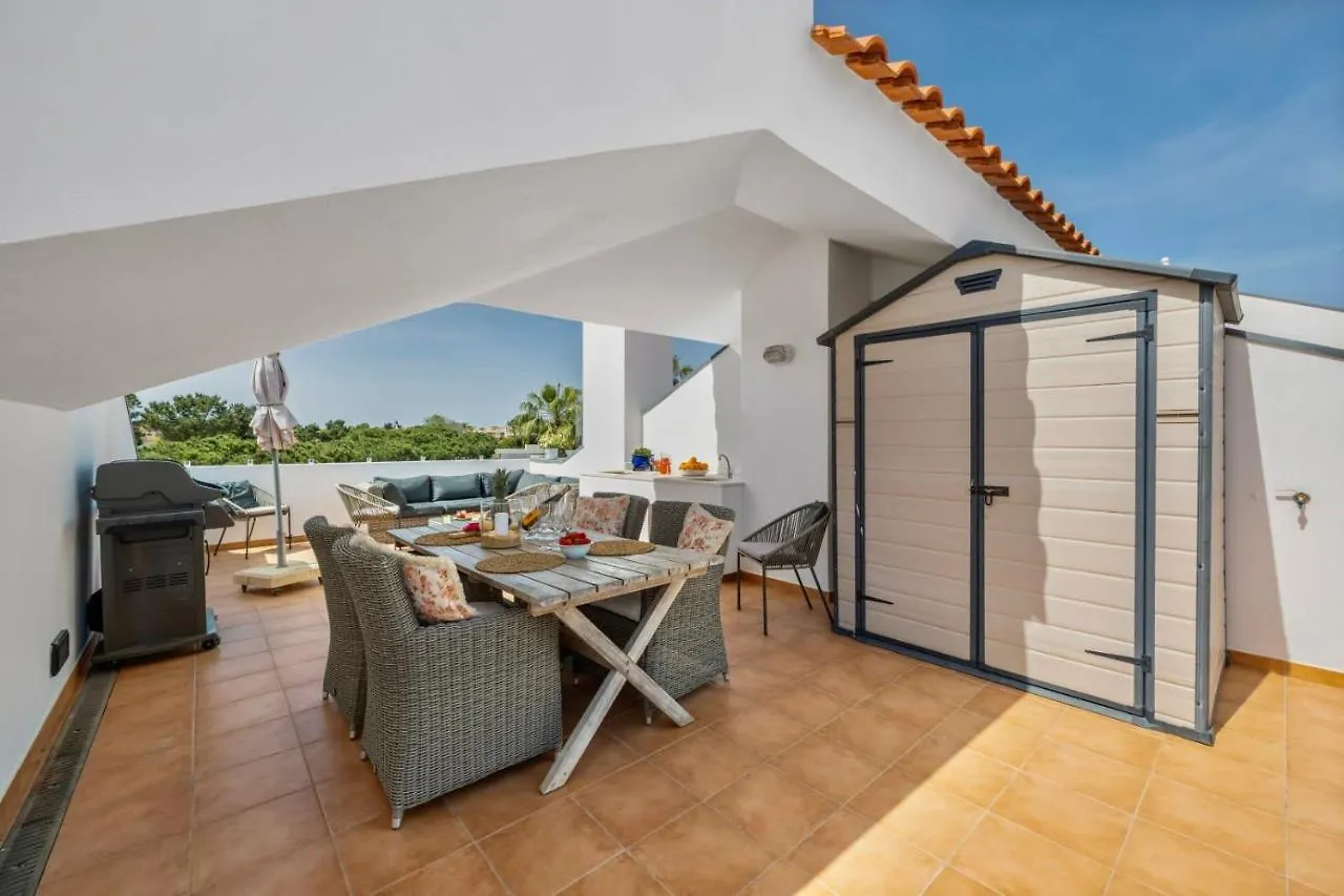 Vila Sol With Pool, Garden & Rooftop Terrace Quarteira 0*,