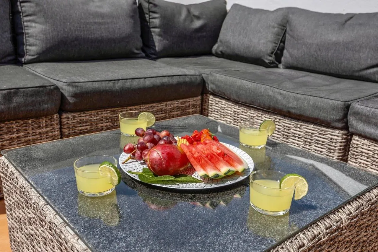 Vila Sol With Pool, Garden & Rooftop Terrace Quarteira Apartment
