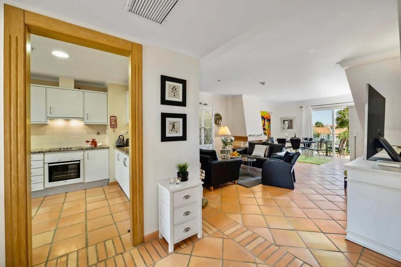 Vila Sol With Pool, Garden & Rooftop Terrace Quarteira